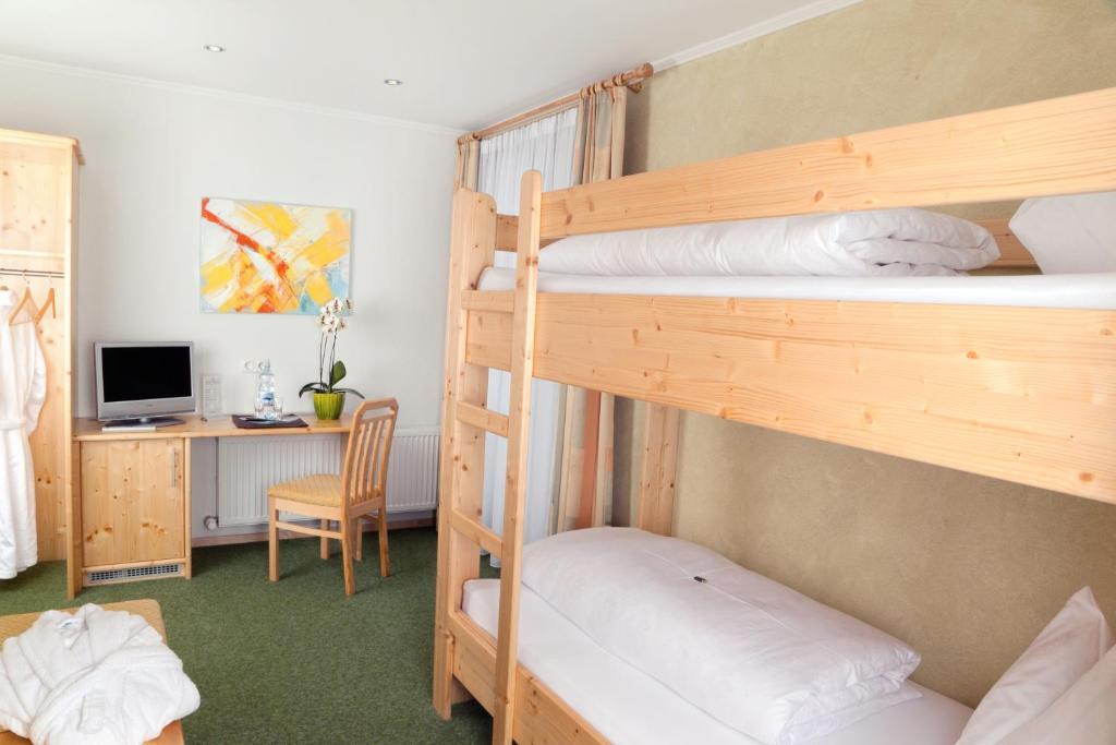 Hotel Garni Burger Sankt Jakob in Defereggen Pokoj fotografie